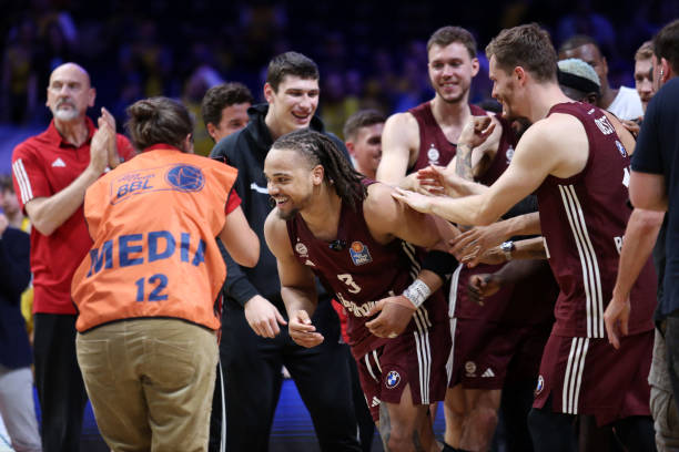 的犯规动作 的犯规动作