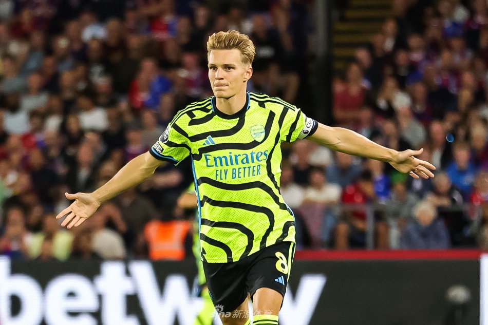 次努力拼抢 次努力拼抢